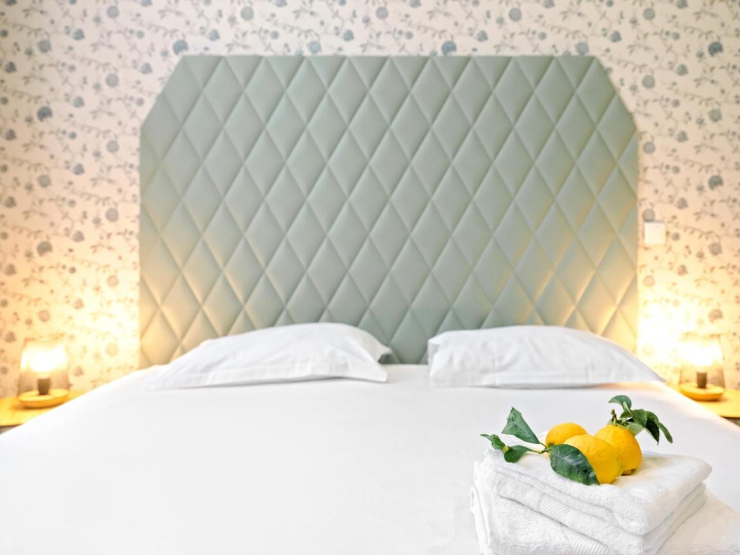 Hotel Lemon Ментона Экстерьер фото