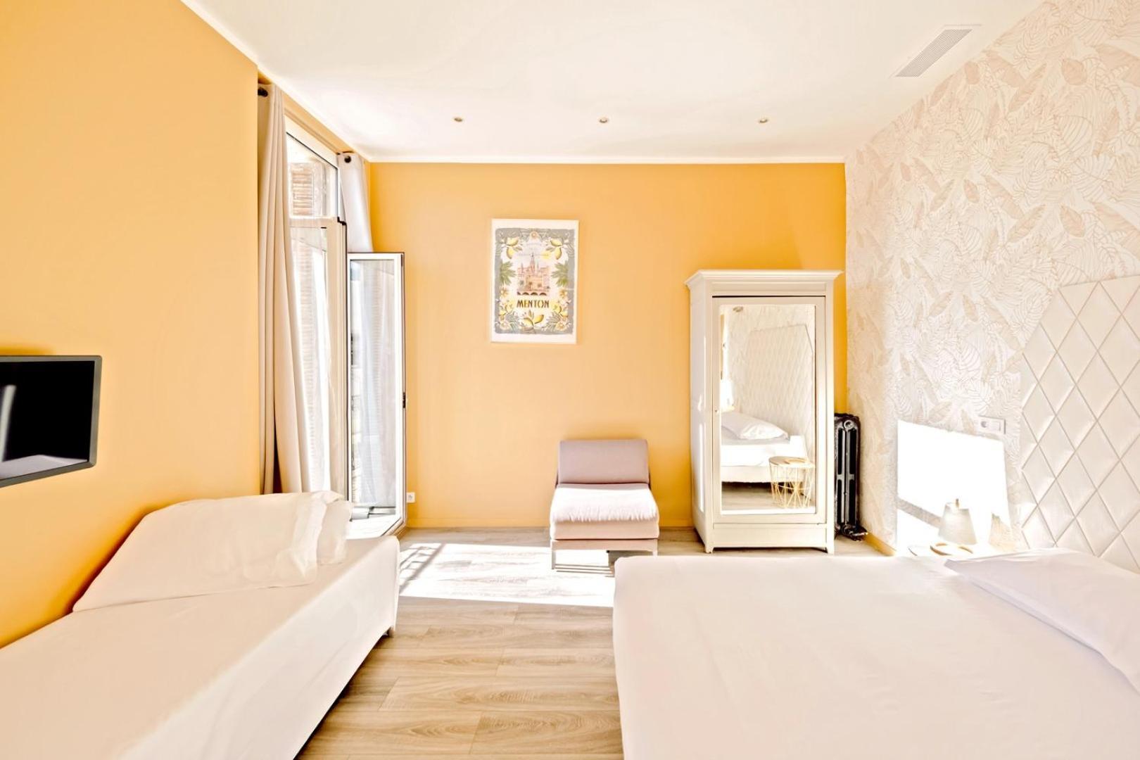 Hotel Lemon Ментона Экстерьер фото