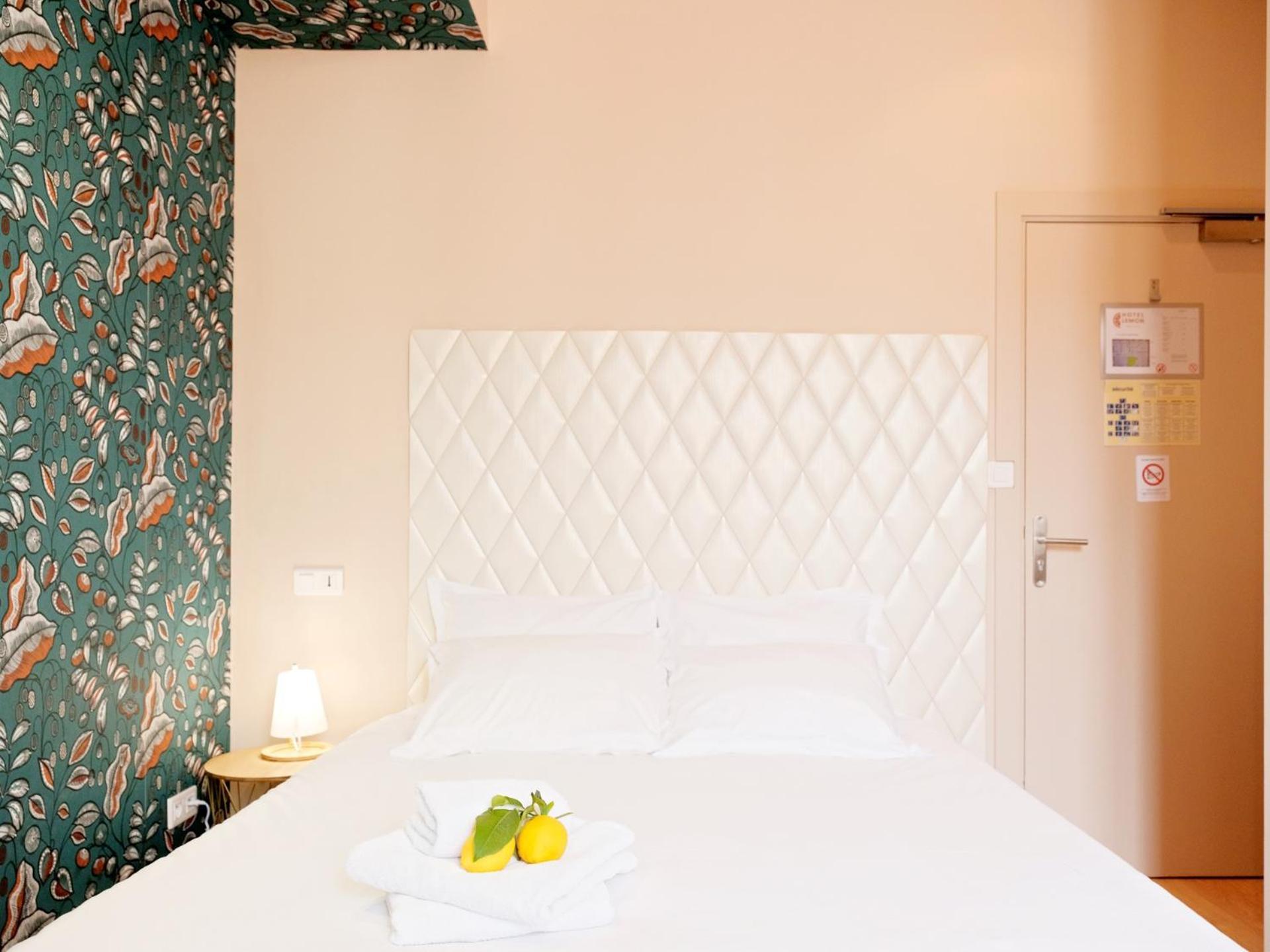 Hotel Lemon Ментона Экстерьер фото